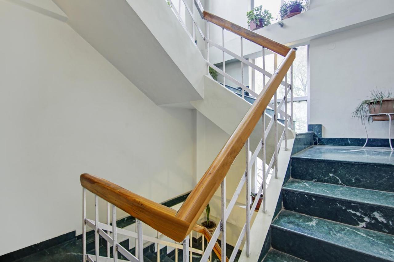 Itsy Hotels Crystal Palace With Valley View Shimla Exterior foto